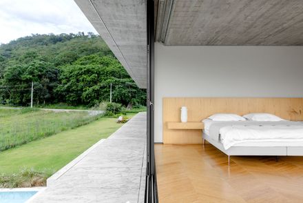 One-Wall House