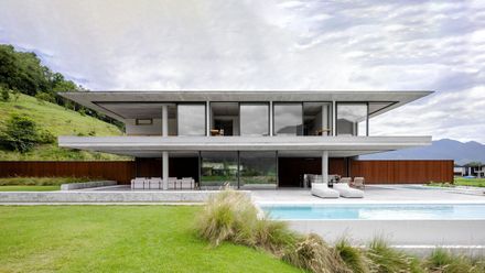 One-Wall House
