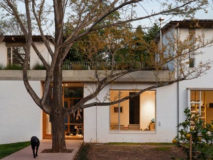 Two Sides House