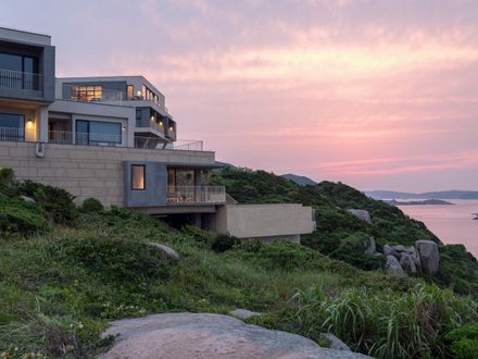 Lost Villa · Huanglong Island Lighthouse Hotel