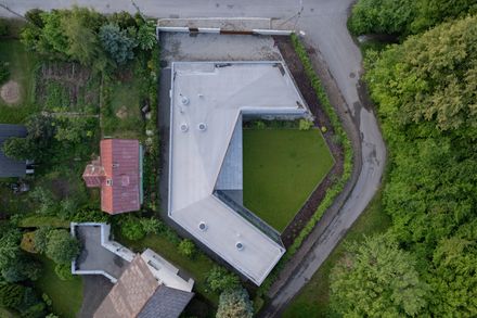 Lekeciu House