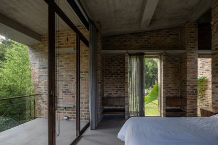 Nola Cabin