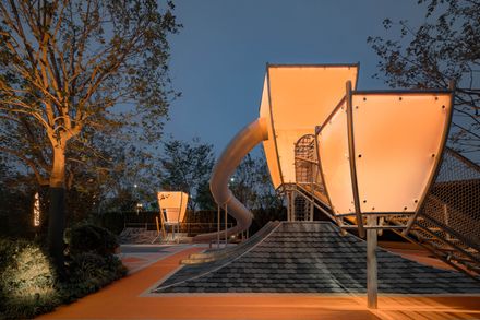 Traditional Chinese Aesthetic Children's Space Under Kongming Lantern