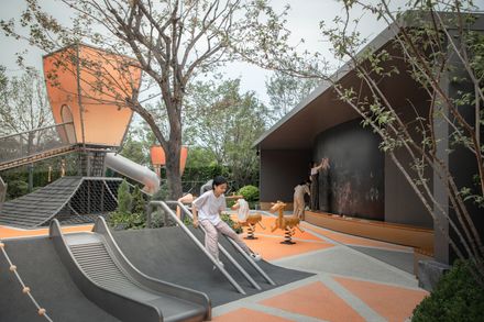 Traditional Chinese Aesthetic Children's Space Under Kongming Lantern