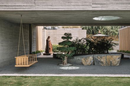 Link House
