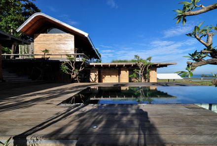 Omah Tanah House