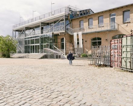 Center For Art And Urbanistics