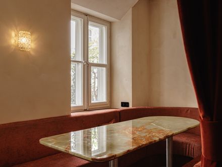 Barbara Bar And Restaurant