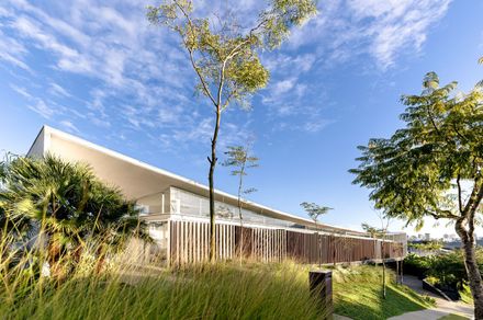 Linho House