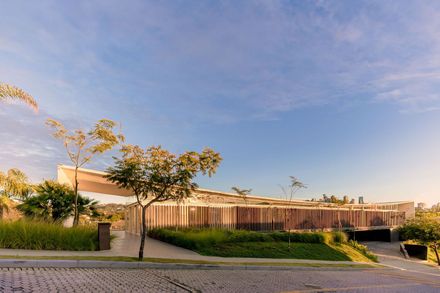 Linho House