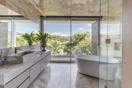 Linho House