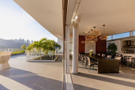 Linho House