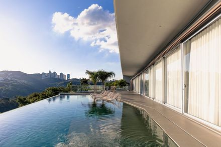 Linho House