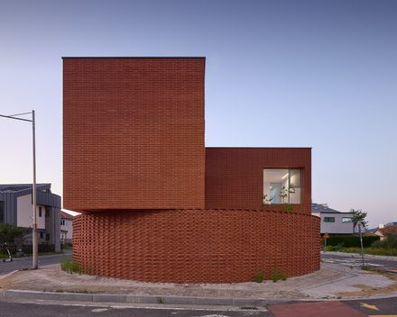 C104-9 House