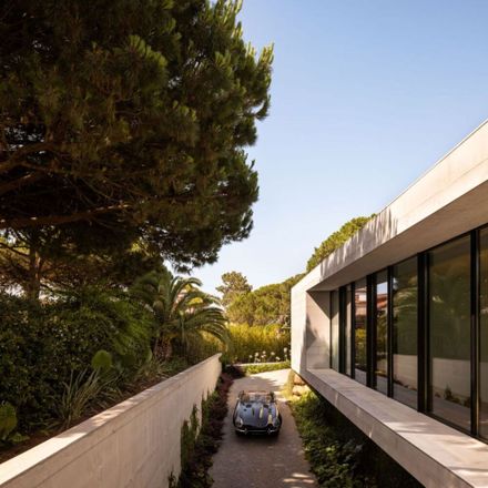 V House