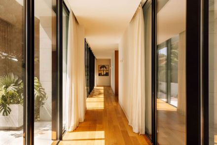 V House