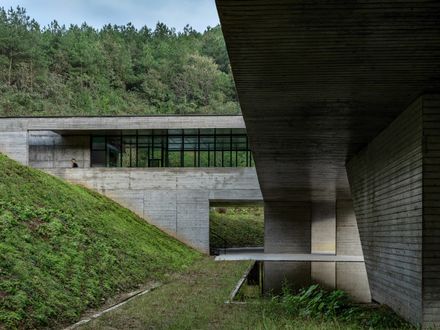 Wudang Mountain Visitor Center