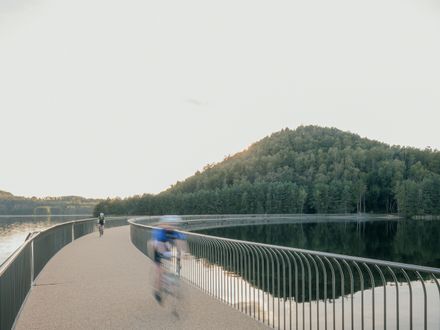 Cycling Between Terrils