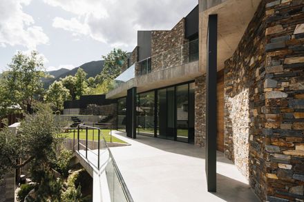 Villa W