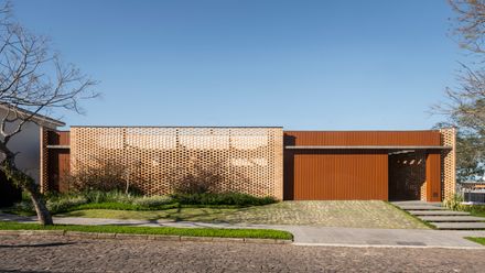 House Aura