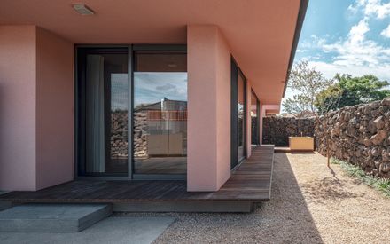 Stone Wall Stay House