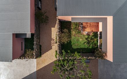 Stone Wall Stay House