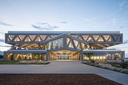 Claremont McKenna College Robert Day Sciences Center