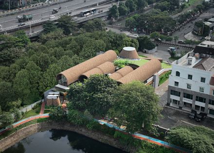 Shelters On Slope (SS) Garden