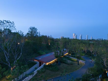 Second Restroom On Wuhan Luke Island
