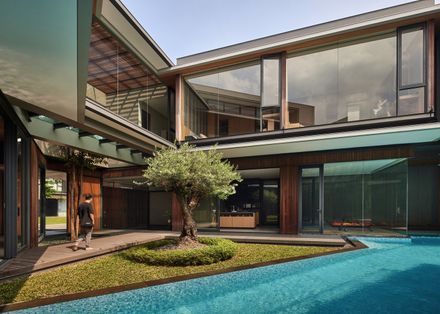 Atarashii House