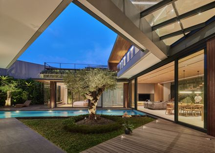 Atarashii House