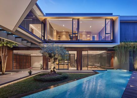 Atarashii House