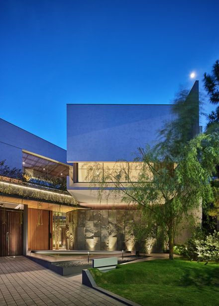 Atarashii House