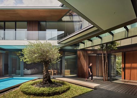 Atarashii House