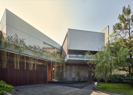 Atarashii House