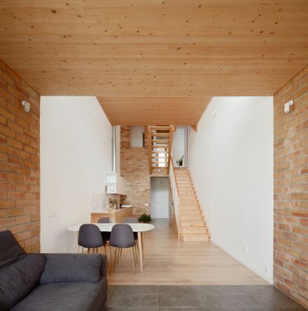 115ari Single-family Home Between Party Walls In Sabadell