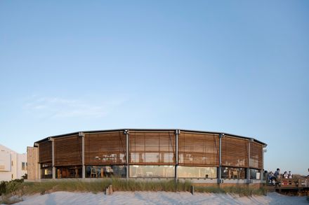 Sétimo Ano De Praia Beach Support Facility