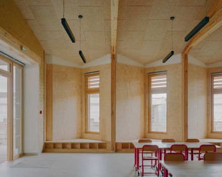 Elisabeth And Robert Badinter Elementary School