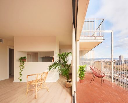 50 Social Housing Units – De Peus A Terra I El Cap Pels Núvols