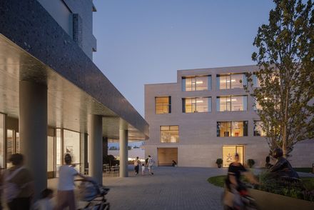 Youyi Bay Community, Mi Casa Su Casa Club Hotel, and Juanzong Apartment