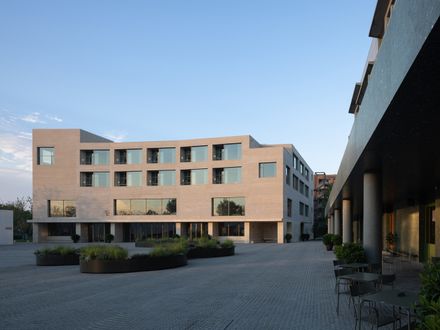 Youyi Bay Community, Mi Casa Su Casa Club Hotel, and Juanzong Apartment