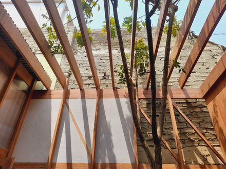 Inhabited Work in Huayruro