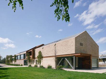 Tcdd Temporary Offices & Art Galleries