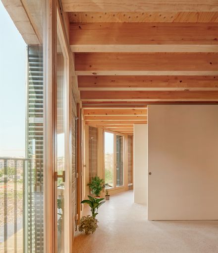 30+8 Social Housing Units On Josep Togores Street