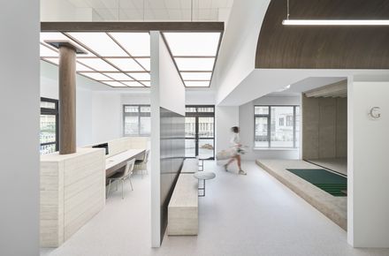 Traces Of Light Indoor Golf Course