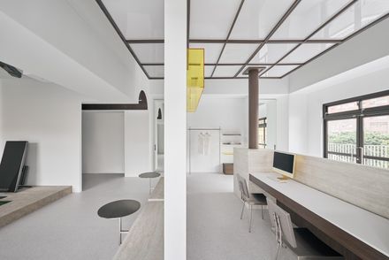 Traces Of Light Indoor Golf Course