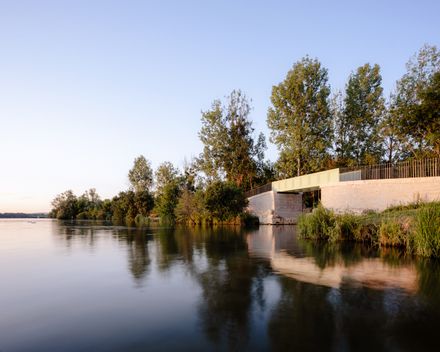 Bois Canal Footbridge