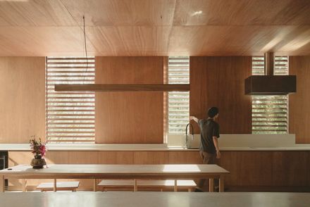 Vertical Tube House - Kam And Ly House