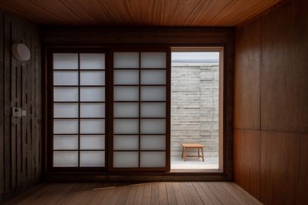 Vertical Tube House - Kam And Ly House