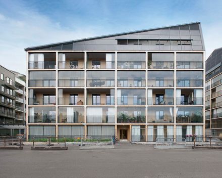 Brofästet Apartment Building